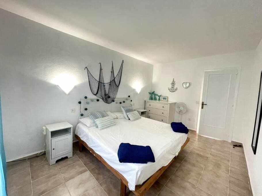 Brut Apartamento Con Piscina Cala'N Blanes  Екстериор снимка