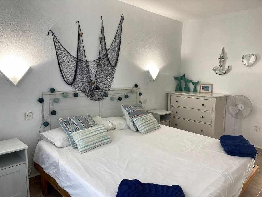 Brut Apartamento Con Piscina Cala'N Blanes  Екстериор снимка