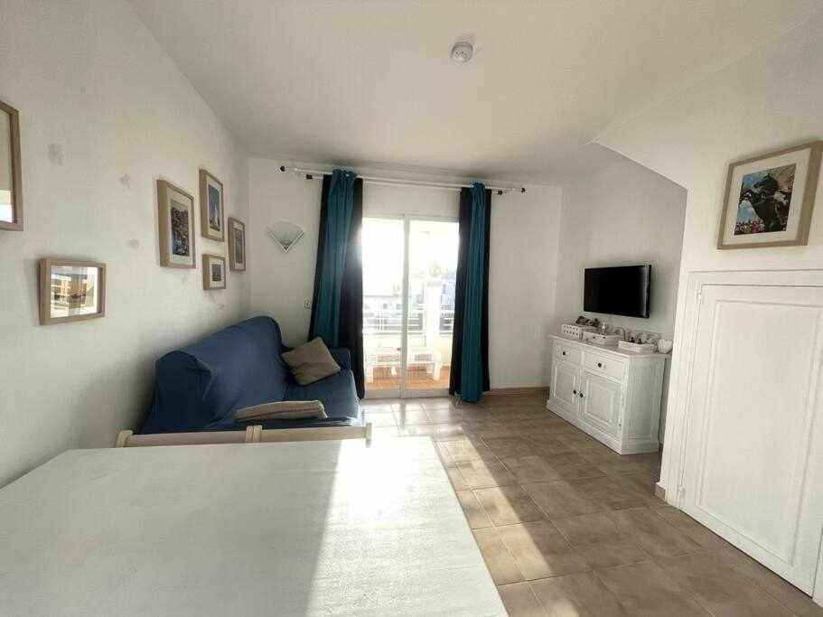 Brut Apartamento Con Piscina Cala'N Blanes  Екстериор снимка